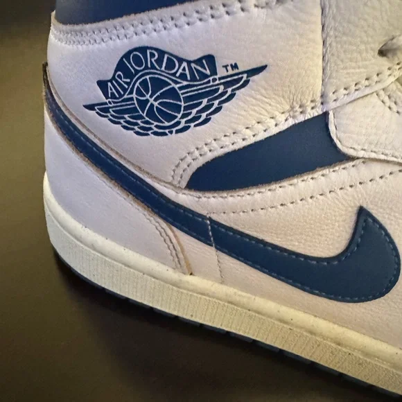 Nike White and Blue High-Top Sneakers - Picture 3 of 12